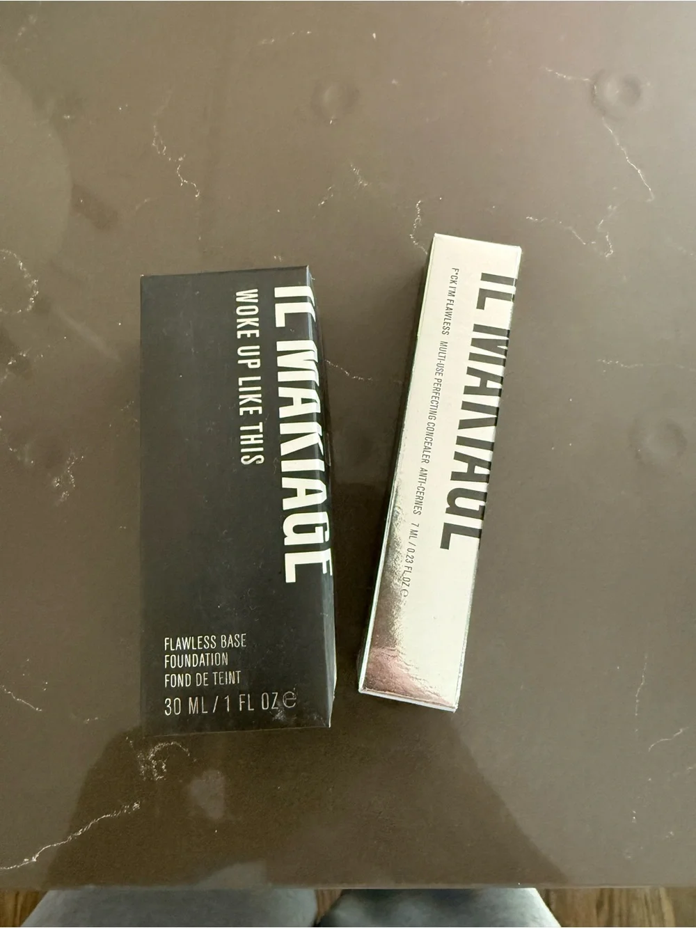 NIB IL MAKIAGE foundation and concealer -Light